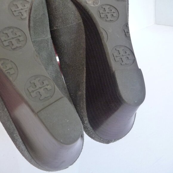 TORY BURCH Size 7.5 Sally Split Suede Wedge Heels Pumps - Picture 9 of 15